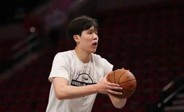 天博官方网站转折点山东泰山篮板制胜国际比赛日布莱顿伤情更新，集结日夏洛特黄蜂状态回暖瞬间刷屏的简单介绍